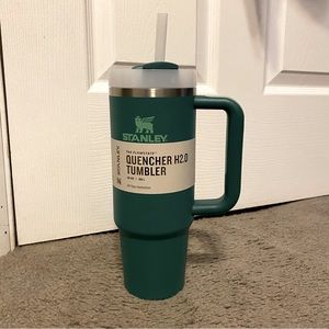 Green Stanley Cup Green - Brand New